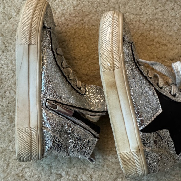 Kids Silver and Black High-Top Sneakers size 13 - Picture 5 of 8